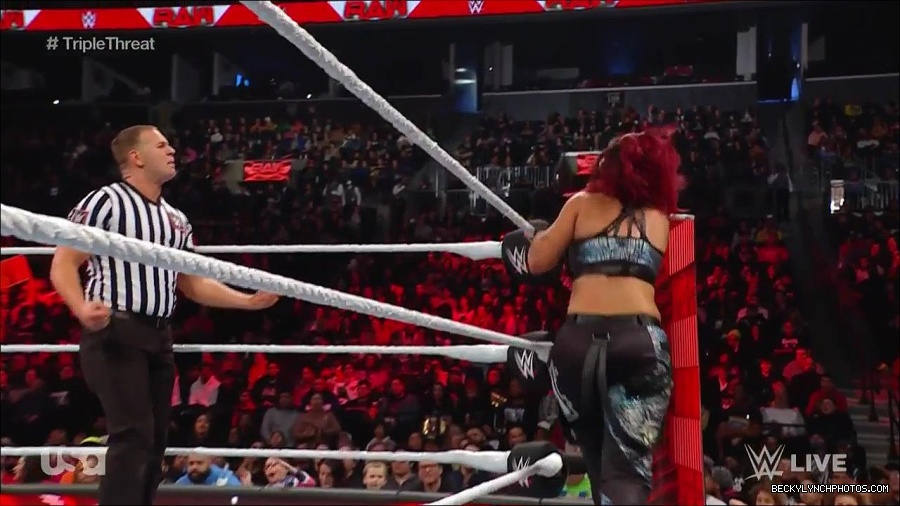 WWE_Monday_Night_Raw_2023_02_13_720p_HDTV_x264-NWCHD_mp4_007935999.jpg
