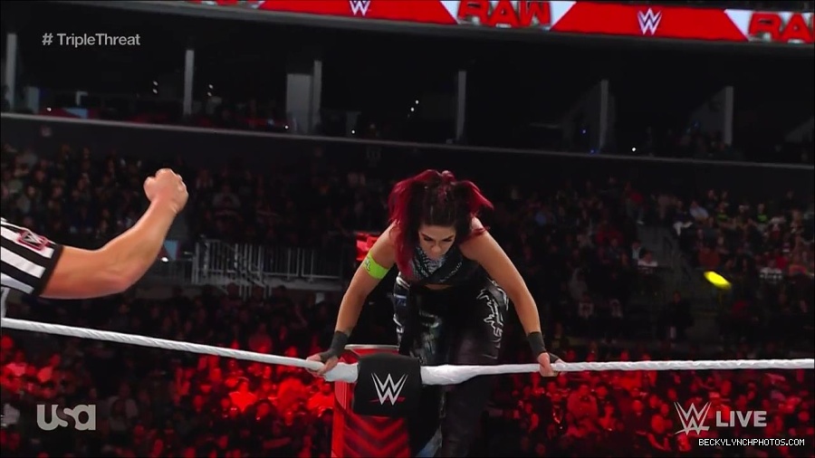 WWE_Monday_Night_Raw_2023_02_13_720p_HDTV_x264-NWCHD_mp4_007938402.jpg
