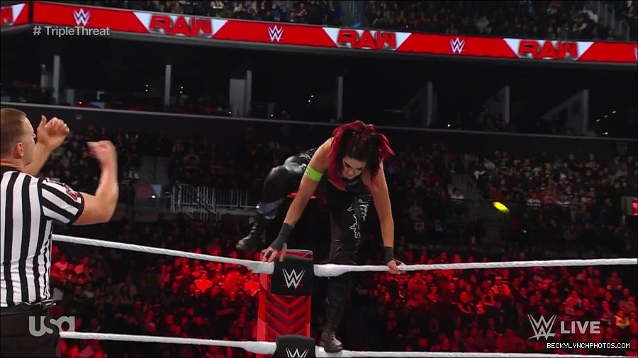 WWE_Monday_Night_Raw_2023_02_13_720p_HDTV_x264-NWCHD_mp4_007939202.jpg