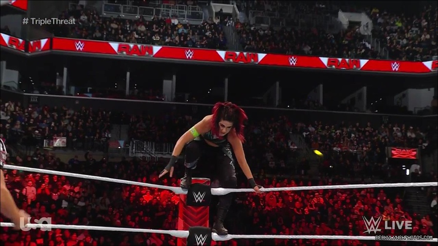 WWE_Monday_Night_Raw_2023_02_13_720p_HDTV_x264-NWCHD_mp4_007940003.jpg