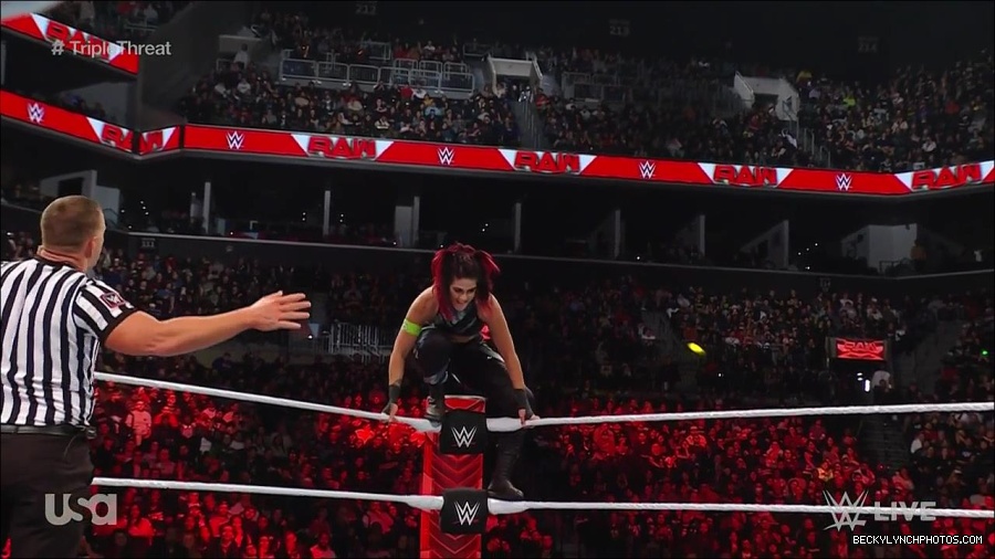 WWE_Monday_Night_Raw_2023_02_13_720p_HDTV_x264-NWCHD_mp4_007941204.jpg