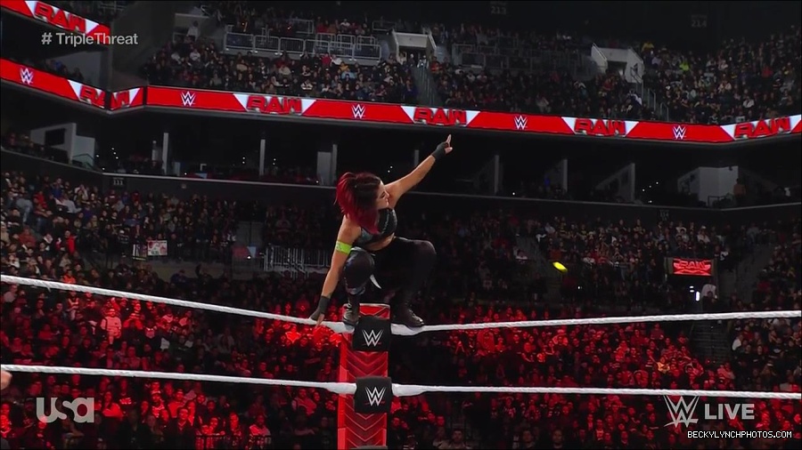 WWE_Monday_Night_Raw_2023_02_13_720p_HDTV_x264-NWCHD_mp4_007943206.jpg
