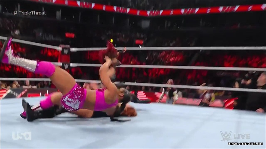 WWE_Monday_Night_Raw_2023_02_13_720p_HDTV_x264-NWCHD_mp4_007946009.jpg