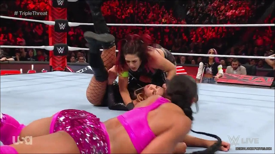 WWE_Monday_Night_Raw_2023_02_13_720p_HDTV_x264-NWCHD_mp4_007946810.jpg