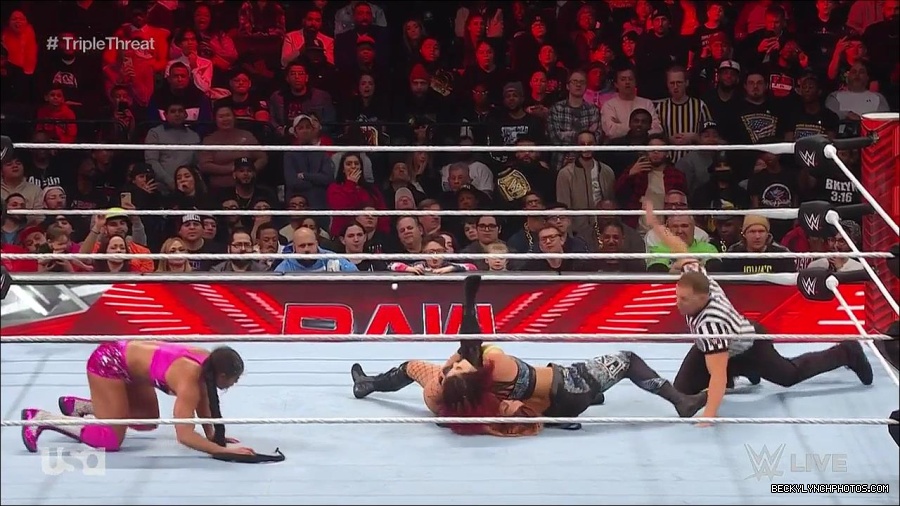 WWE_Monday_Night_Raw_2023_02_13_720p_HDTV_x264-NWCHD_mp4_007948412.jpg