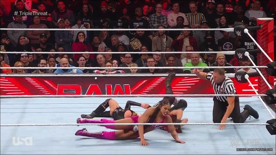 WWE_Monday_Night_Raw_2023_02_13_720p_HDTV_x264-NWCHD_mp4_007950814.jpg