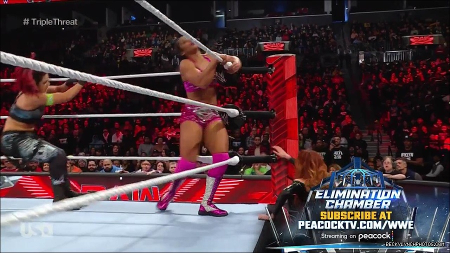 WWE_Monday_Night_Raw_2023_02_13_720p_HDTV_x264-NWCHD_mp4_008031695.jpg