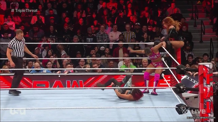 WWE_Monday_Night_Raw_2023_02_13_720p_HDTV_x264-NWCHD_mp4_008036099.jpg