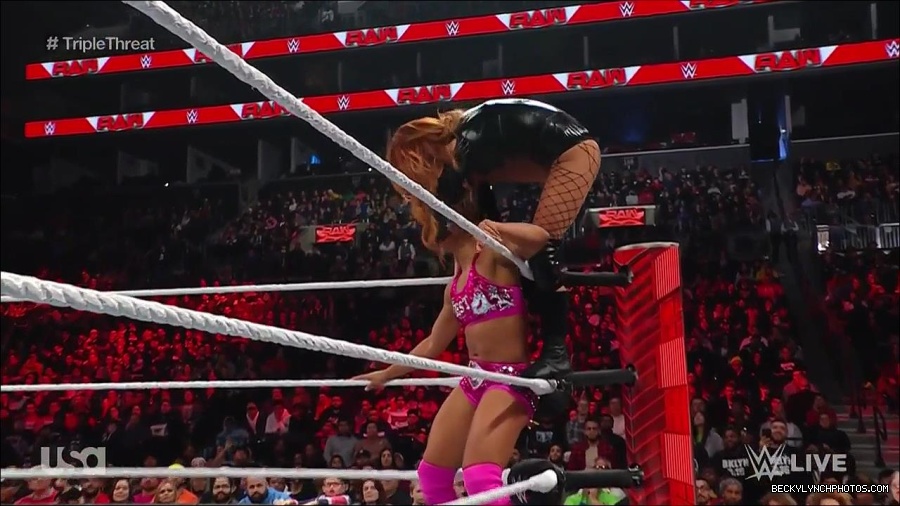 WWE_Monday_Night_Raw_2023_02_13_720p_HDTV_x264-NWCHD_mp4_008037701.jpg