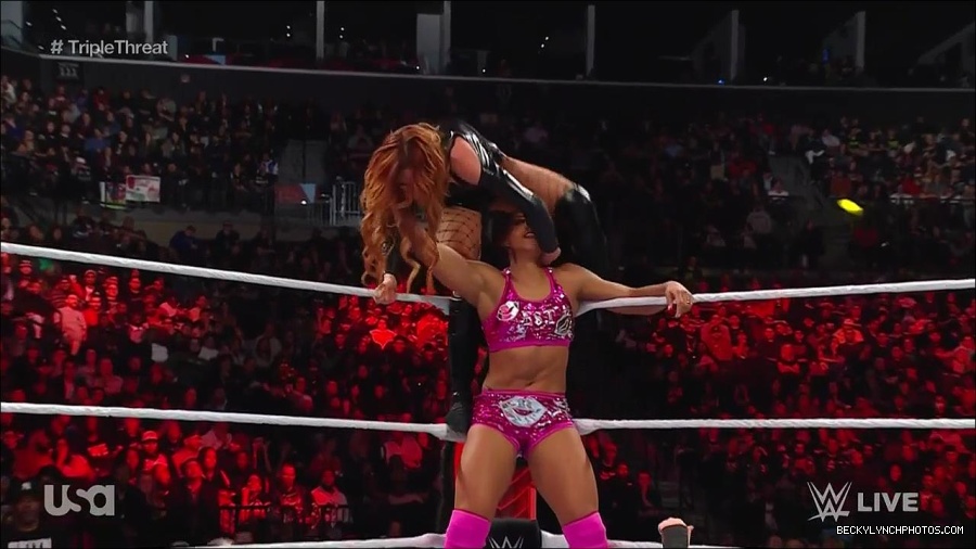 WWE_Monday_Night_Raw_2023_02_13_720p_HDTV_x264-NWCHD_mp4_008038902.jpg