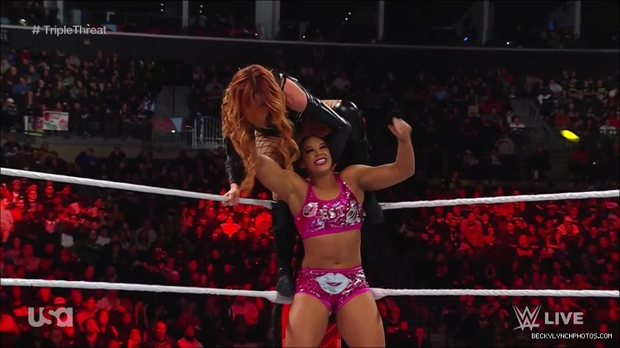 WWE_Monday_Night_Raw_2023_02_13_720p_HDTV_x264-NWCHD_mp4_008039302.jpg