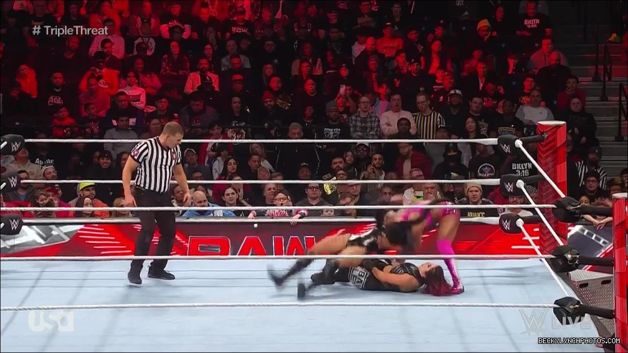 WWE_Monday_Night_Raw_2023_02_13_720p_HDTV_x264-NWCHD_mp4_008042906.jpg
