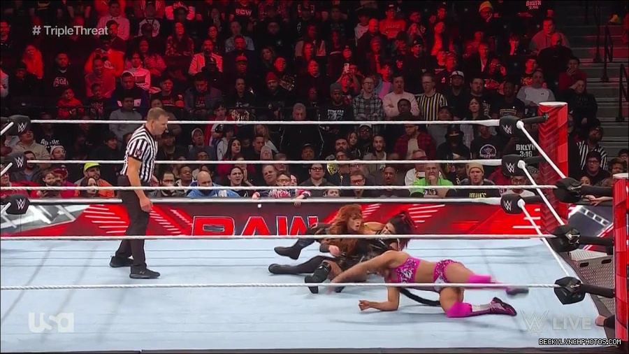 WWE_Monday_Night_Raw_2023_02_13_720p_HDTV_x264-NWCHD_mp4_008044508.jpg