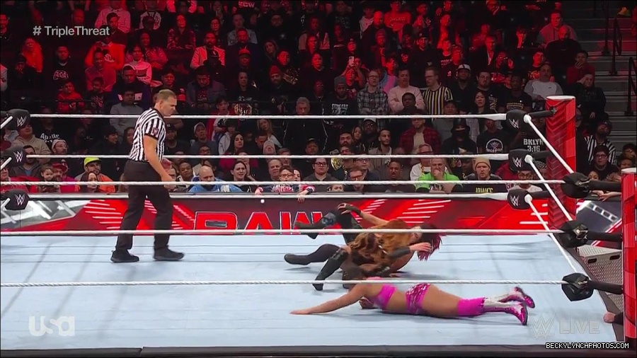 WWE_Monday_Night_Raw_2023_02_13_720p_HDTV_x264-NWCHD_mp4_008044908.jpg