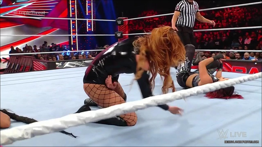 WWE_Monday_Night_Raw_2023_02_13_720p_HDTV_x264-NWCHD_mp4_008046510.jpg