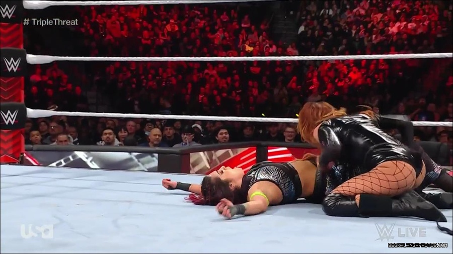 WWE_Monday_Night_Raw_2023_02_13_720p_HDTV_x264-NWCHD_mp4_008052516.jpg