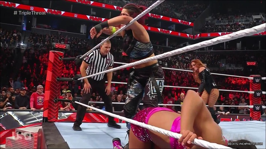 WWE_Monday_Night_Raw_2023_02_13_720p_HDTV_x264-NWCHD_mp4_008207571.jpg
