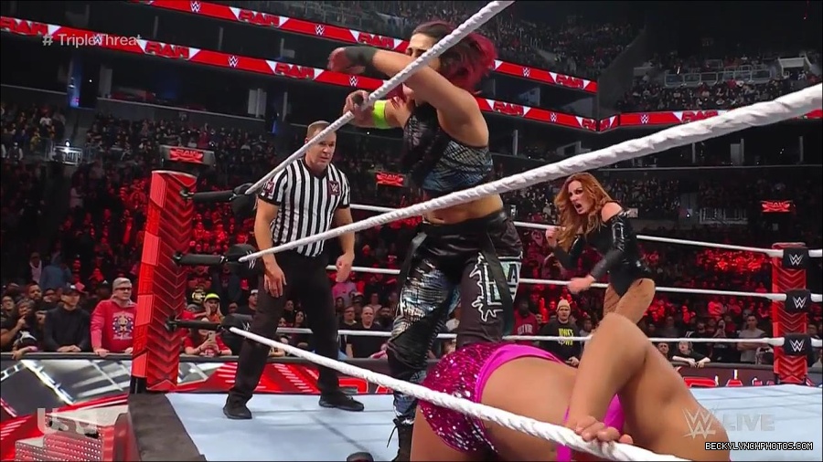 WWE_Monday_Night_Raw_2023_02_13_720p_HDTV_x264-NWCHD_mp4_008207871.jpg