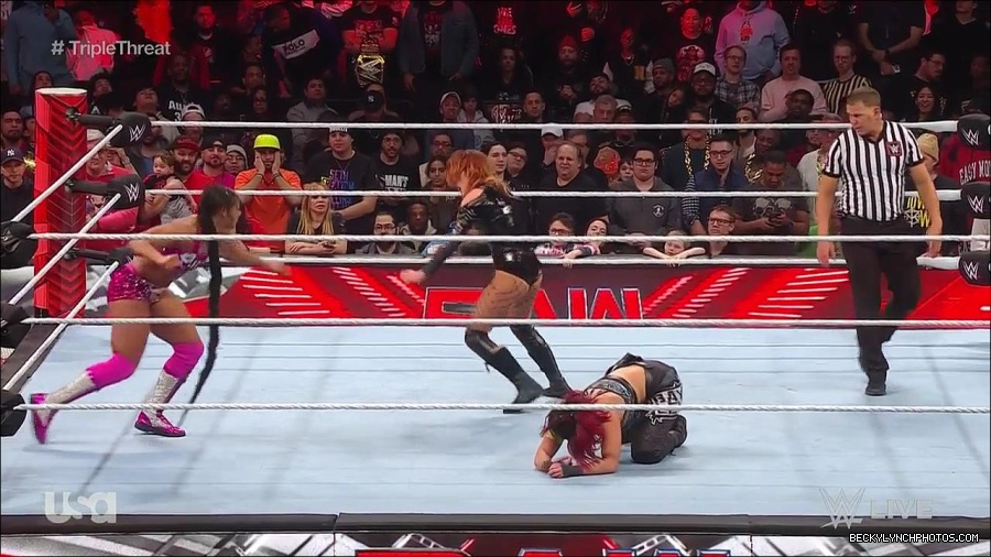 WWE_Monday_Night_Raw_2023_02_13_720p_HDTV_x264-NWCHD_mp4_008213176.jpg