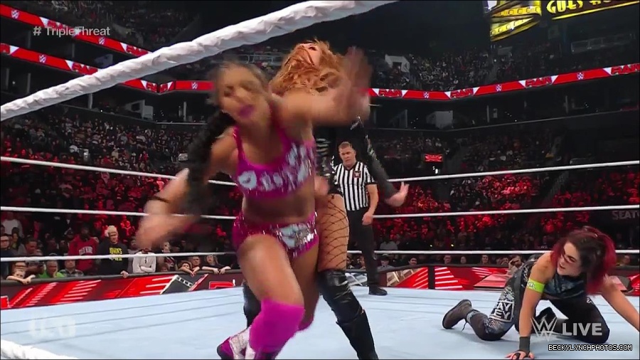 WWE_Monday_Night_Raw_2023_02_13_720p_HDTV_x264-NWCHD_mp4_008214277.jpg