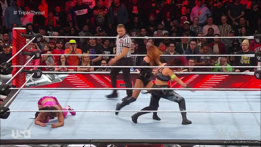 WWE_Monday_Night_Raw_2023_02_13_720p_HDTV_x264-NWCHD_mp4_008216379.jpg