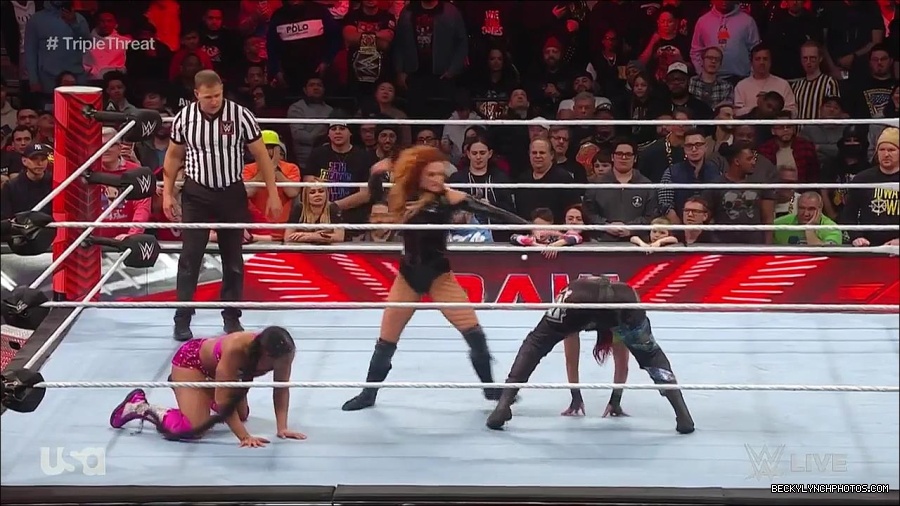 WWE_Monday_Night_Raw_2023_02_13_720p_HDTV_x264-NWCHD_mp4_008220283.jpg