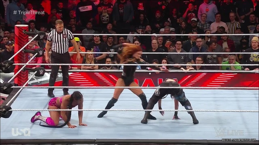 WWE_Monday_Night_Raw_2023_02_13_720p_HDTV_x264-NWCHD_mp4_008220383.jpg