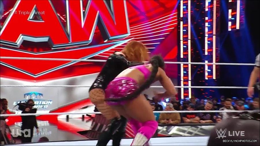 WWE_Monday_Night_Raw_2023_02_13_720p_HDTV_x264-NWCHD_mp4_008229893.jpg