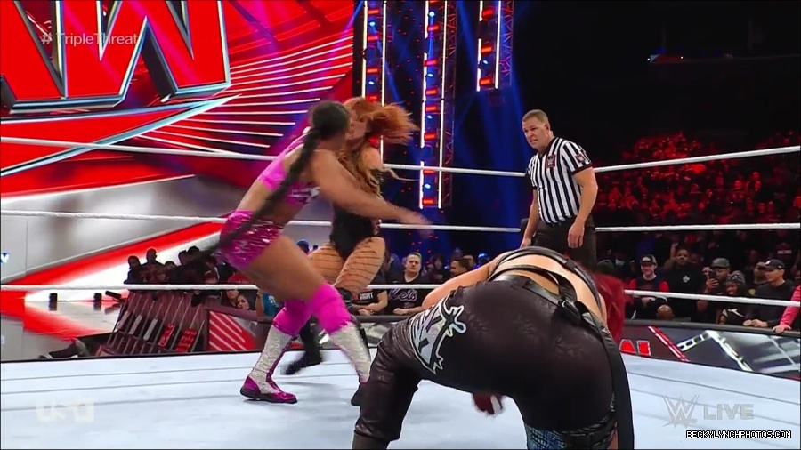 WWE_Monday_Night_Raw_2023_02_13_720p_HDTV_x264-NWCHD_mp4_008231494.jpg