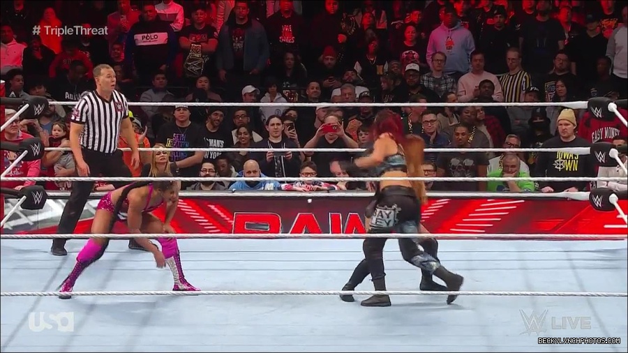 WWE_Monday_Night_Raw_2023_02_13_720p_HDTV_x264-NWCHD_mp4_008233997.jpg