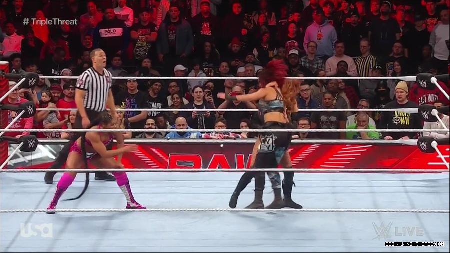 WWE_Monday_Night_Raw_2023_02_13_720p_HDTV_x264-NWCHD_mp4_008234297.jpg