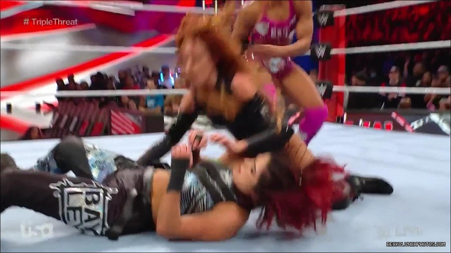 WWE_Monday_Night_Raw_2023_02_13_720p_HDTV_x264-NWCHD_mp4_008236299.jpg