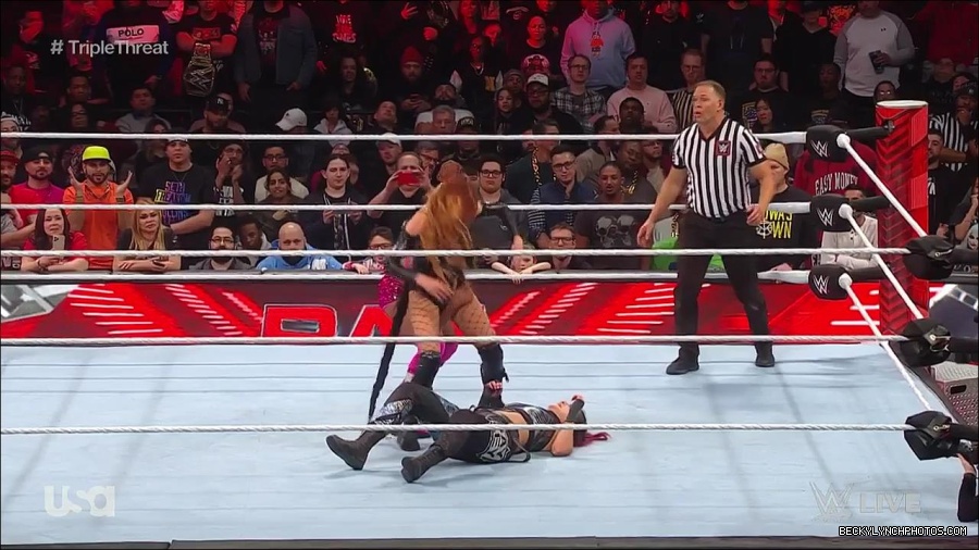 WWE_Monday_Night_Raw_2023_02_13_720p_HDTV_x264-NWCHD_mp4_008238001.jpg