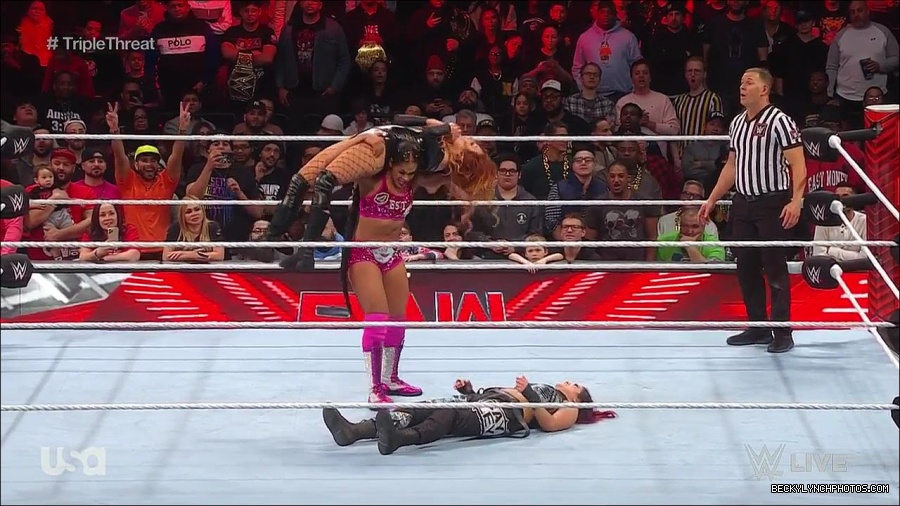 WWE_Monday_Night_Raw_2023_02_13_720p_HDTV_x264-NWCHD_mp4_008240303.jpg