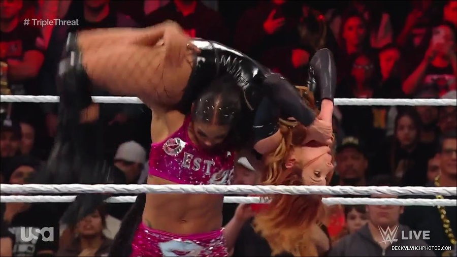WWE_Monday_Night_Raw_2023_02_13_720p_HDTV_x264-NWCHD_mp4_008241605.jpg