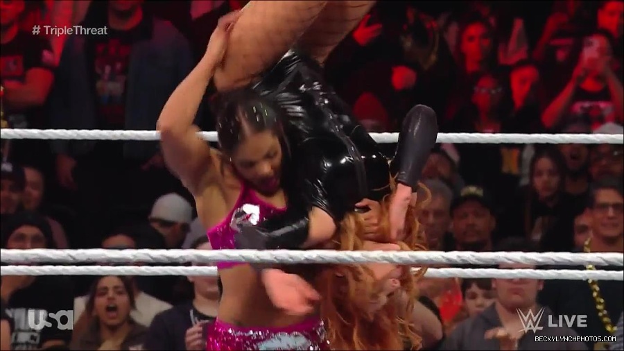 WWE_Monday_Night_Raw_2023_02_13_720p_HDTV_x264-NWCHD_mp4_008242005.jpg