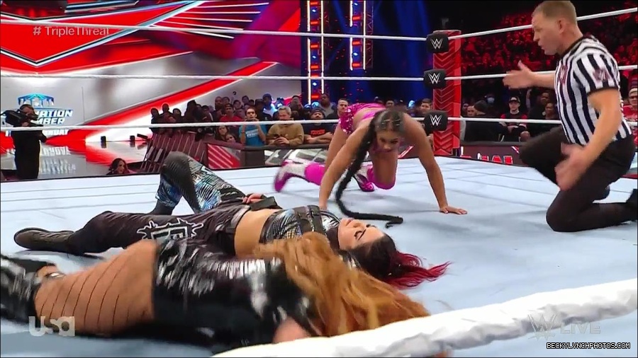 WWE_Monday_Night_Raw_2023_02_13_720p_HDTV_x264-NWCHD_mp4_008245609.jpg