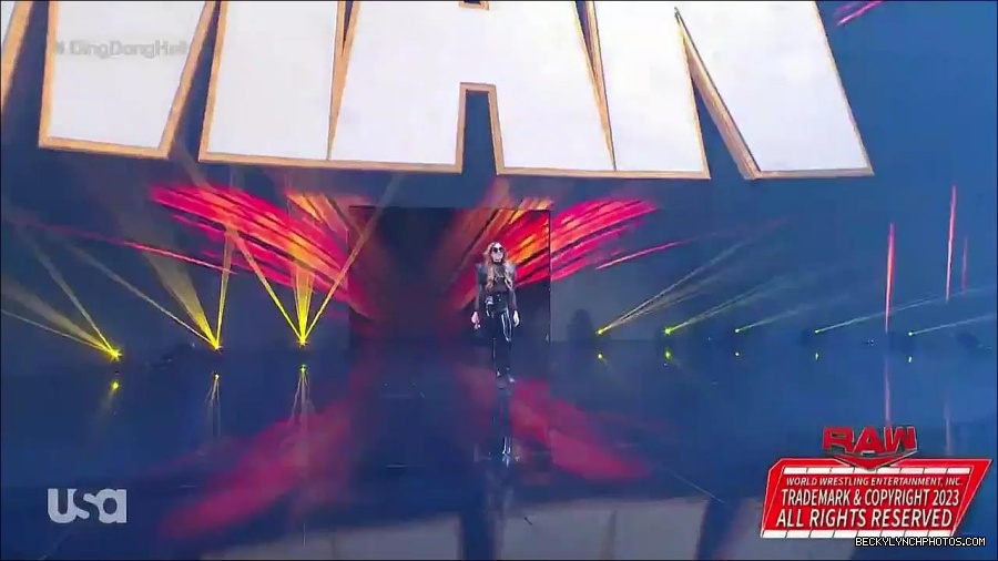 WWE_Monday_Night_Raw_2023_02_20_720p_HDTV_x264-NWCHD_mp4_005996629.jpg