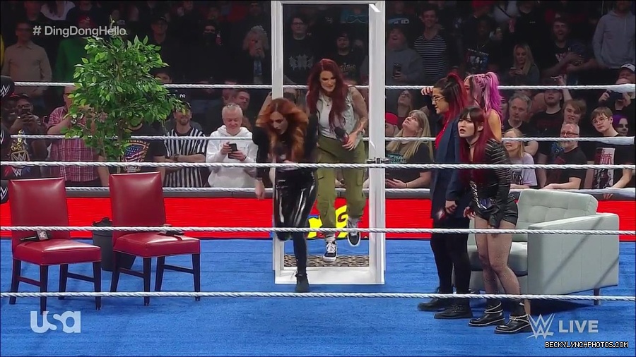 WWE_Monday_Night_Raw_2023_02_20_720p_HDTV_x264-NWCHD_mp4_006128761.jpg