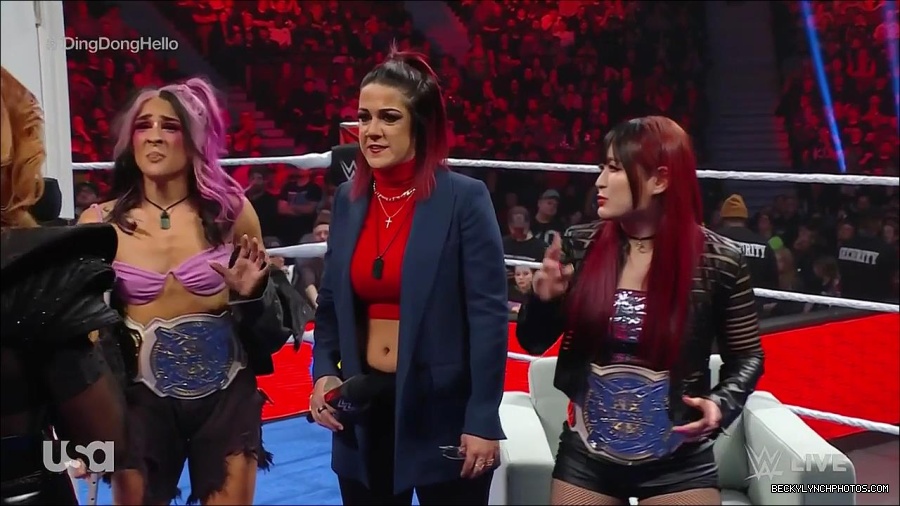 WWE_Monday_Night_Raw_2023_02_20_720p_HDTV_x264-NWCHD_mp4_006253685.jpg