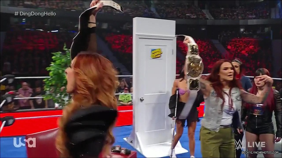 WWE_Monday_Night_Raw_2023_02_20_720p_HDTV_x264-NWCHD_mp4_006288921.jpg