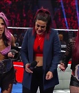 WWE_Monday_Night_Raw_2023_02_20_720p_HDTV_x264-NWCHD_mp4_006205637.jpg