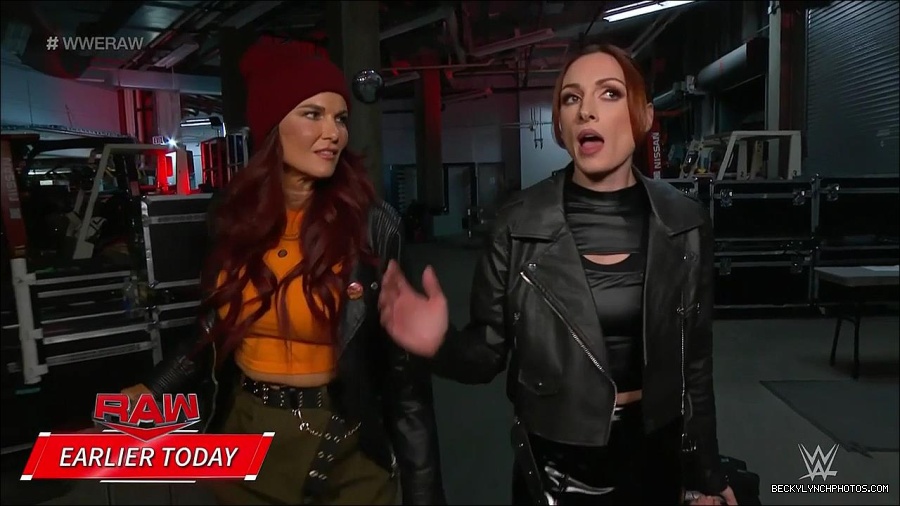 WWE_Monday_Night_Raw_2023_02_27_720p_HDTV_x264-NWCHD_mp4_000032019.jpg