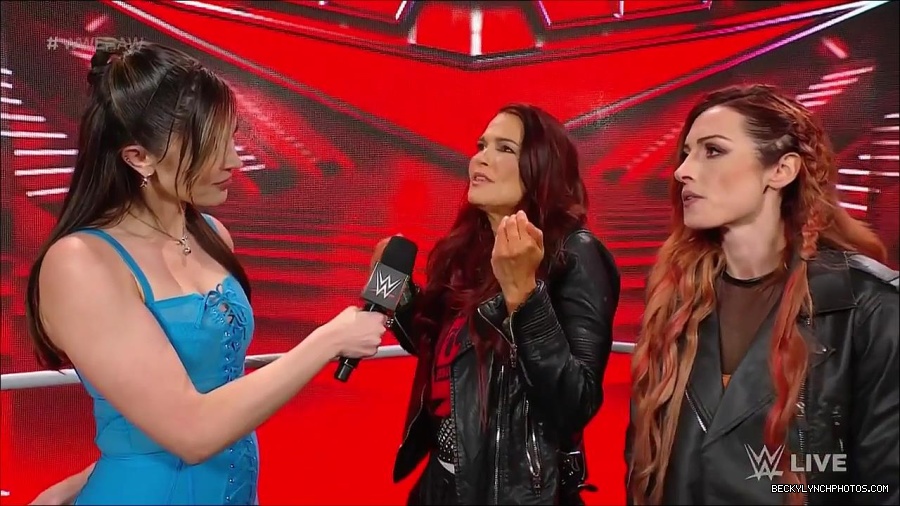 WWE_Monday_Night_Raw_2023_02_27_720p_HDTV_x264-NWCHD_mp4_002097608.jpg