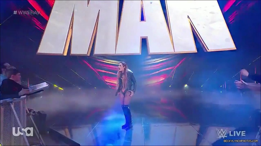 WWE_Monday_Night_Raw_2023_02_27_720p_HDTV_x264-NWCHD_mp4_006564068.jpg