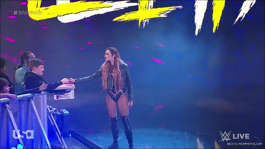 WWE_Monday_Night_Raw_2023_02_27_720p_HDTV_x264-NWCHD_mp4_006568873.jpg