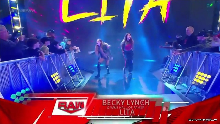 WWE_Monday_Night_Raw_2023_02_27_720p_HDTV_x264-NWCHD_mp4_006583687.jpg