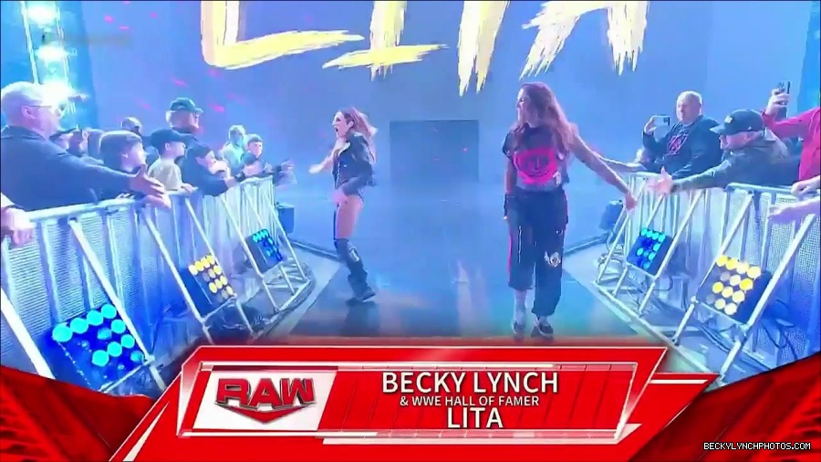 WWE_Monday_Night_Raw_2023_02_27_720p_HDTV_x264-NWCHD_mp4_006584889.jpg