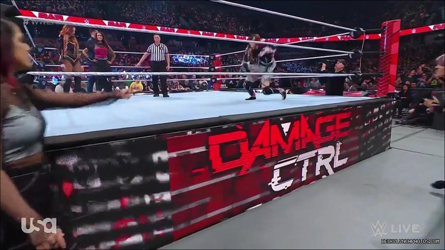 WWE_Monday_Night_Raw_2023_02_27_720p_HDTV_x264-NWCHD_mp4_006750522.jpg