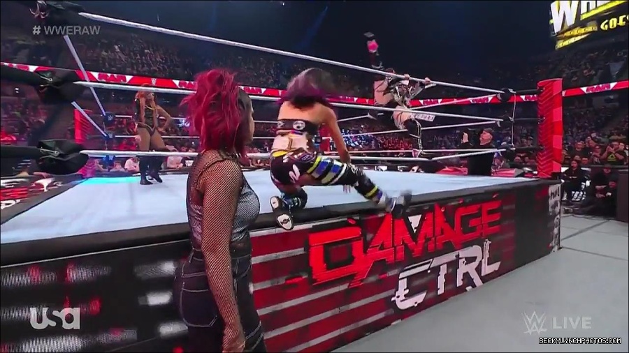 WWE_Monday_Night_Raw_2023_02_27_720p_HDTV_x264-NWCHD_mp4_006752123.jpg